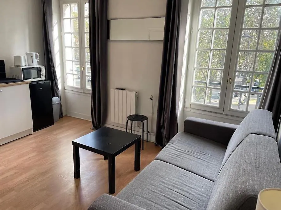 Studio Paris 14 0*,  Франция